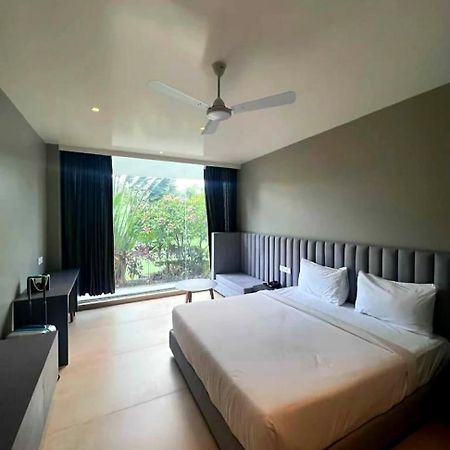 The Democracy Hotel & Resorts 나식 외부 사진
